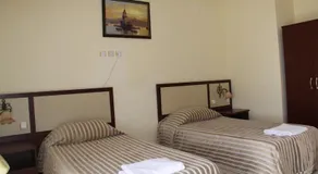 Uset Hotel - Image 4