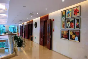 Peninsula Hotel Yichang - Image 5