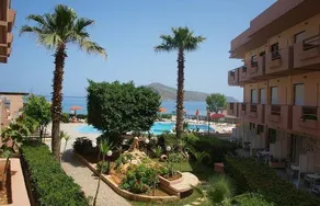 Hotel Haris on the Beach - Image 5