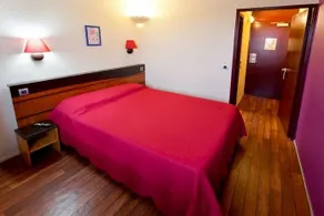Hipotel Hôtel Paris Hippodrome Parc Floral - Image 5