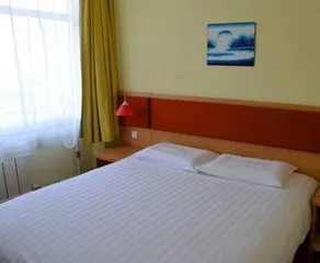 Home Inn - Image 4