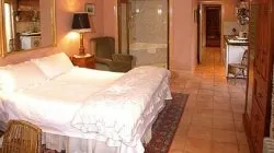 Champagne Garden Suite - Image 1