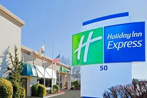 HOLIDAY INN EXPRESS PARAMUS - Image 3