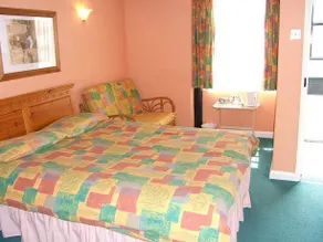 The Hare & Barrel Hotel - Image 5