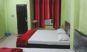 RLJ Guest House - Image 3