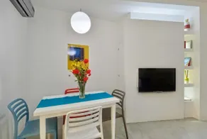 Boutique Home - Image 4
