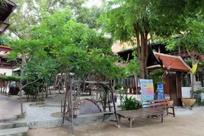 Banthaisangthain Resort - Image 3