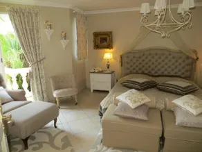 La Maison Jaune - Image 5