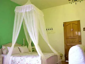AJ's House B&B - Image 5