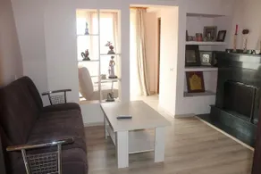 Deluxe Guest House - Image 3