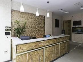 Seven o‘clock Hotel - Image 2