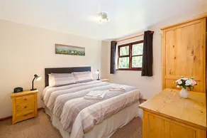 Eversleigh Woodland Lodges - Image 3