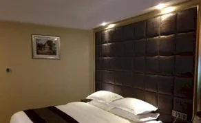 Jinshiji Hotel (Xundian National Unity and Progress Square Branch) - Image 5