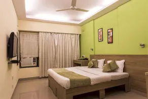 Oyo Premium Mumbai Saki Vihar - Image 5
