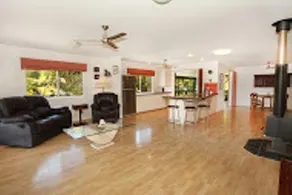 9 Karlee Court Holiday House - Image 3