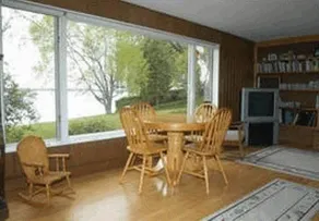 Ashbury Inn on the River Bed & Breakfast - Image 2