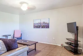 Two-Bedroom Phoenix Townhouse - Image 5