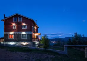 Colours' Chalet - Image 2