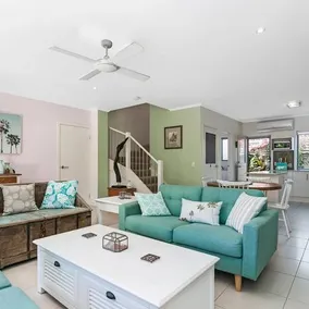 Surfers Paradise Townhouse - Image 4