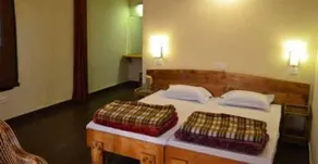 Hotel Corbett Plaza - Image 4
