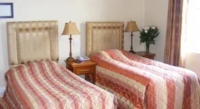 O'Loughlin's Hotel - Image 4