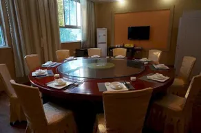 Nanjing Lukou Bianfang Hotel - Image 4