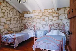 Isabella Zakynthos - Image 2