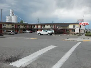 Holiday Motel - Image 1