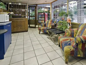 Canadas Best Value Inn - Image 3