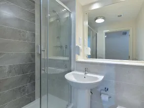 Travelodge London Romford the Quadrant - Image 5