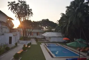 HOTEL PALMS - Image 3