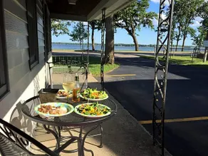 Lakes Inn - Image 5