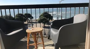 Beachfront apartment - Image 3