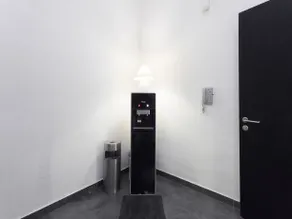 ZEN Rooms Near Times Square - Image 4