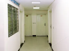 Golden Coast Hotel - Image 2