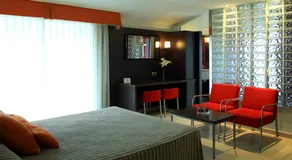 Aqua Hotel Montagut Suites - Image 2