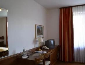 Hotel - Restaurant 'Zum Büraberg' - Image 3