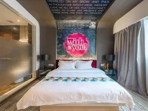 52 Meisu Hotel - Image 4