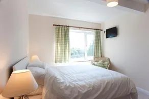 Whitestones - Image 4