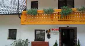 Rooms and Apartments Jerman - Image 2