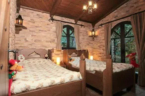Red Bishop Villa - Image 2