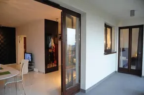 Art Apartment - Image 4