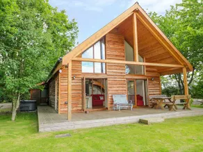 Magpie Lodge - Image 1