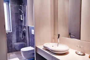 The Invisible Hotel - Urban Flashbacks - Image 2