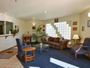 Super 8 Motel - Rio Rancho - Image 2