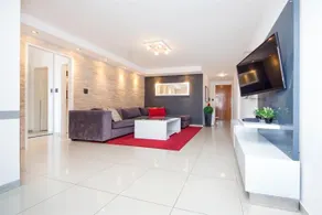 Boulevard Illia 640 Apartment - Image 2