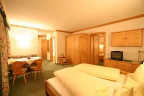 Hotel Central - Image 4