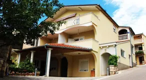 Apartments Jovic Starigrad - Image 3