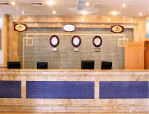 Oasis Hotel - Image 2