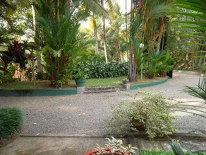 Gaily Green Hotel - Image 3